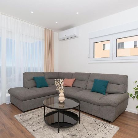Apartment Pepe Makarska Bagian luar foto
