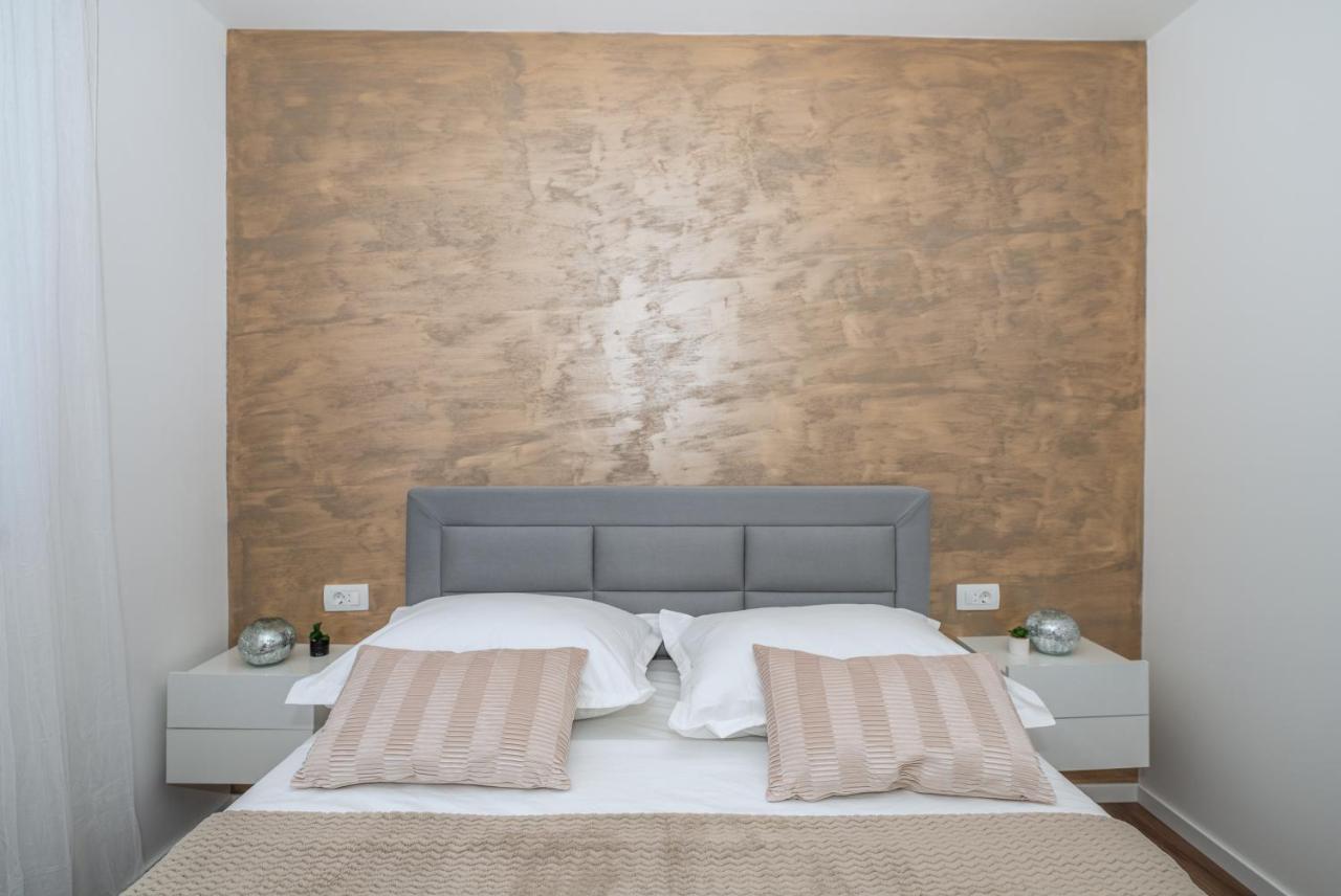 Apartment Pepe Makarska Bagian luar foto